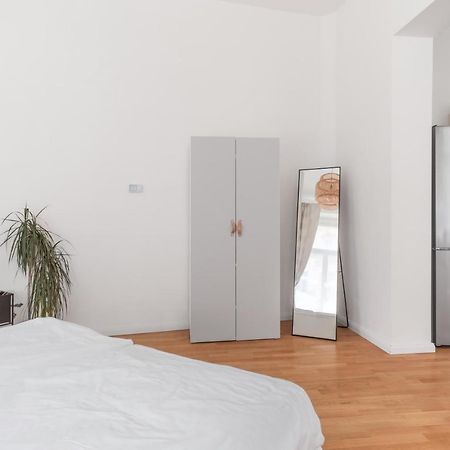 Luminous Apartment For 2 Near Wenceslas Square By Prague Days المظهر الخارجي الصورة