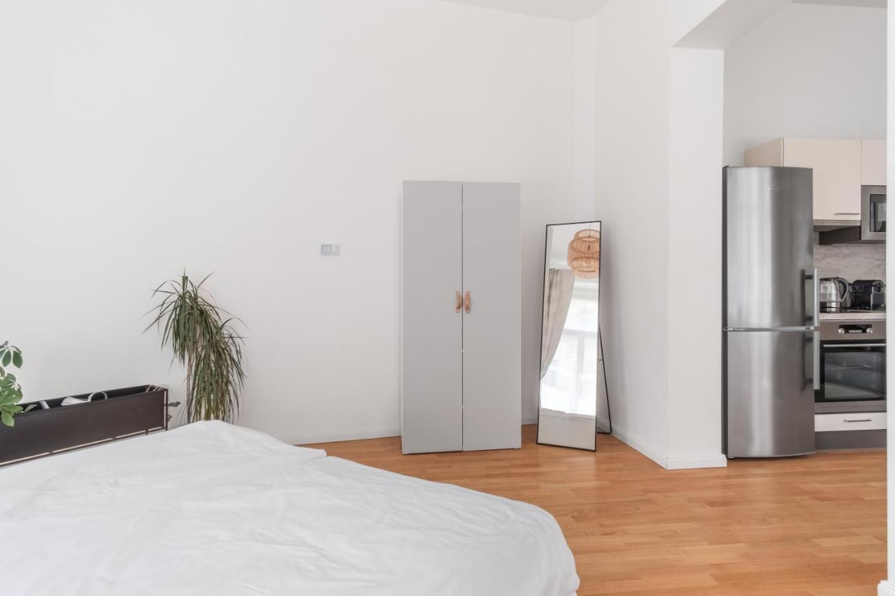 Luminous Apartment For 2 Near Wenceslas Square By Prague Days المظهر الخارجي الصورة