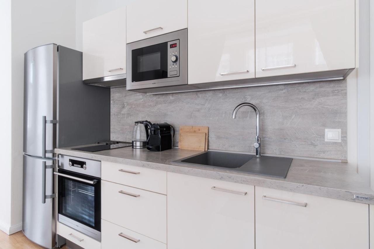 Luminous Apartment For 2 Near Wenceslas Square By Prague Days المظهر الخارجي الصورة