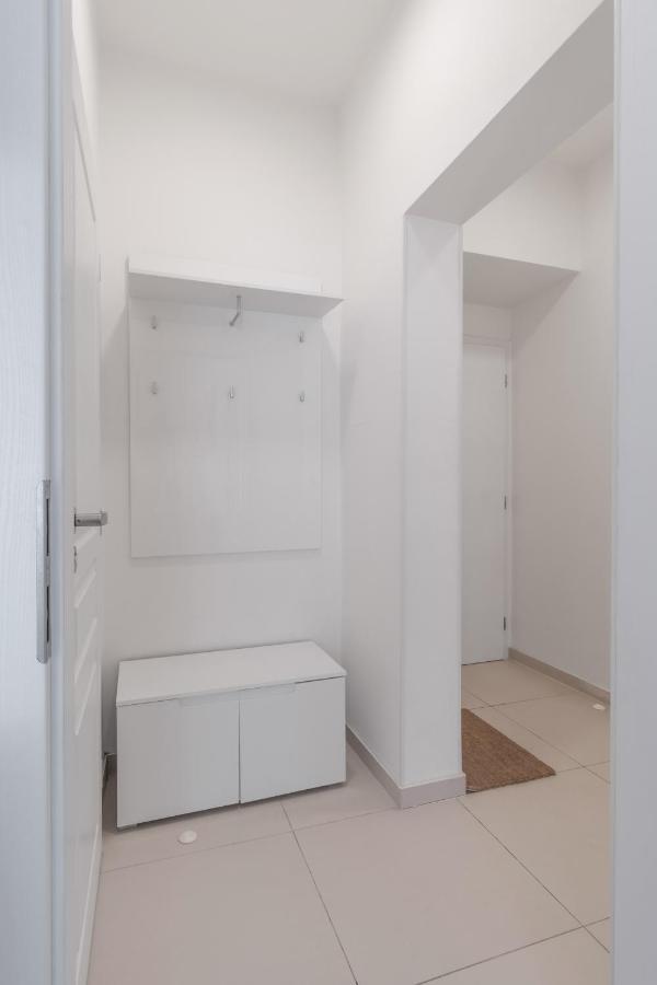 Luminous Apartment For 2 Near Wenceslas Square By Prague Days المظهر الخارجي الصورة